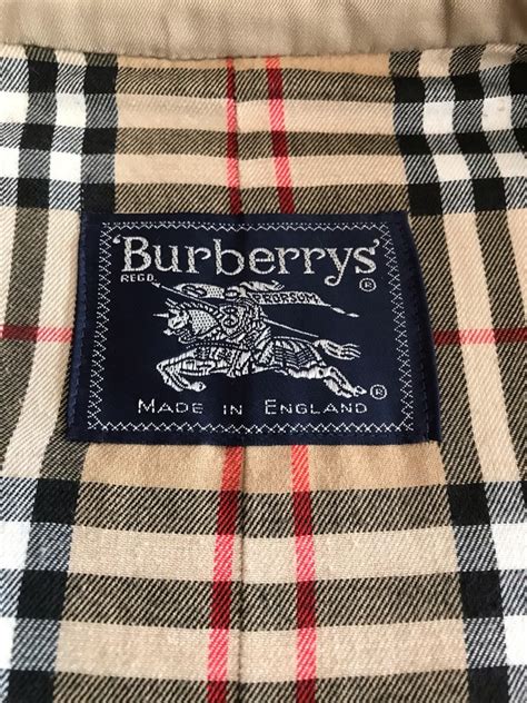 Burberry : comment reconnaître un vrai 